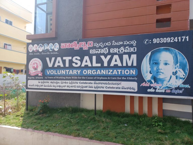 Served food at Vatsalyam Voluntary Organisation